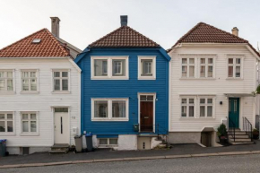 Dinbnb Homes I 700m to Bryggen & Street Parking